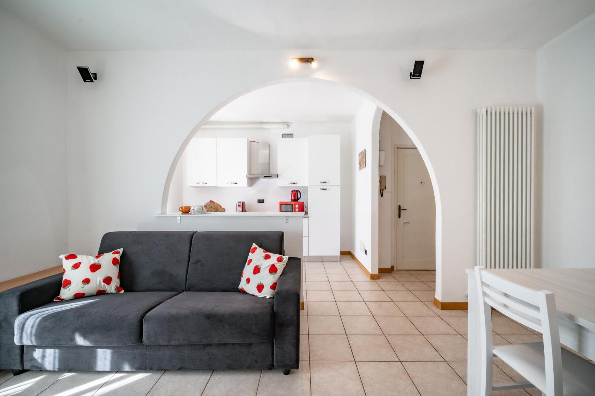 Dolce Teresa Apartment マンデッロ・デル・ラーリオ エクステリア 写真