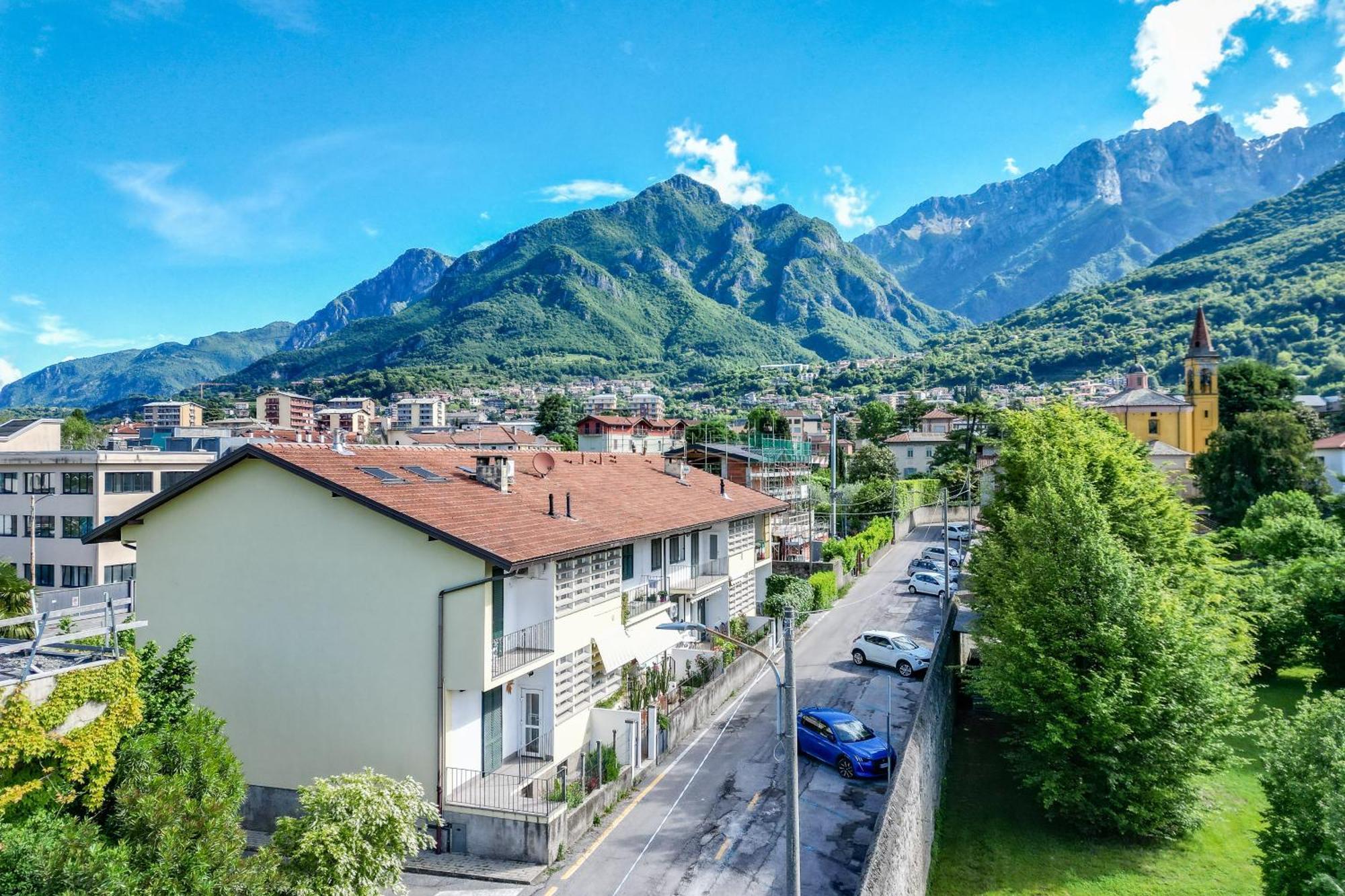 Dolce Teresa Apartment マンデッロ・デル・ラーリオ エクステリア 写真