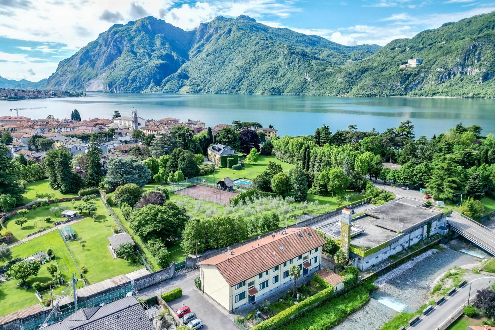 Dolce Teresa Apartment マンデッロ・デル・ラーリオ エクステリア 写真